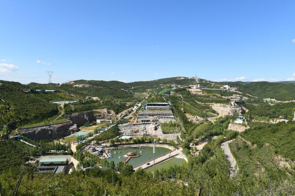 Tai Dai Mountain Slide World Scenic Area